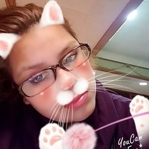 Meet your Posher, Clara